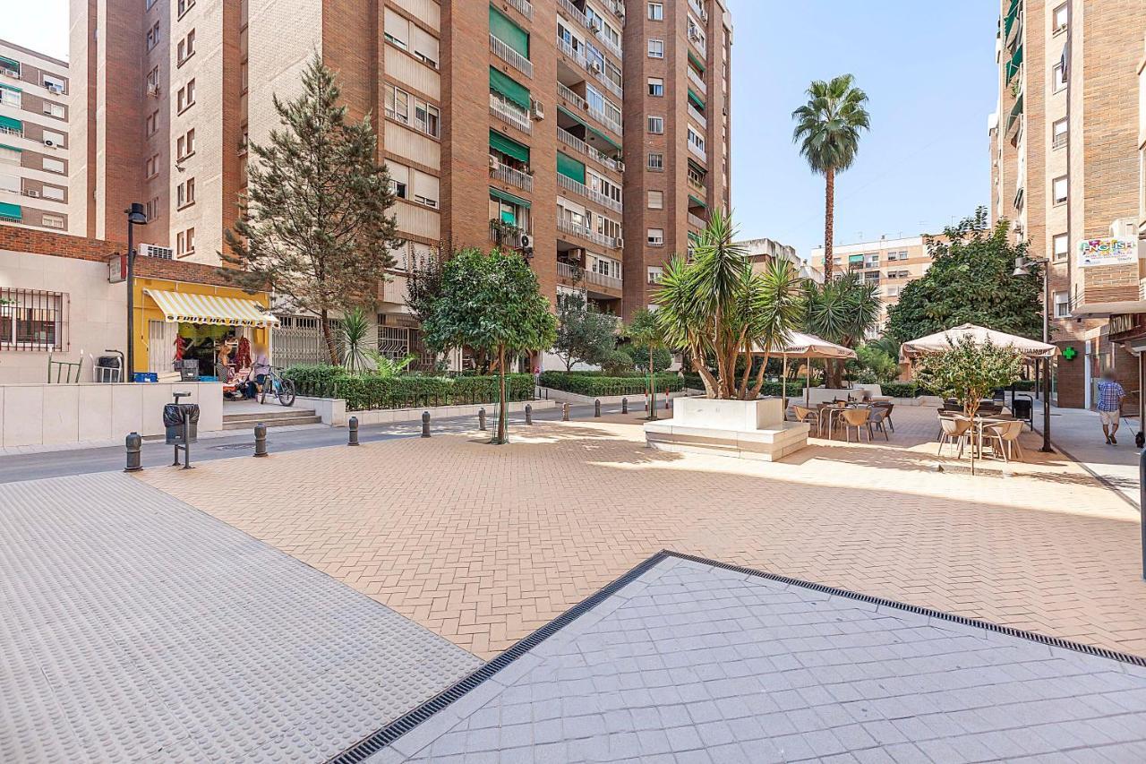 Amplio Y Centrico, Recien Reformado, Calefaccion Central, Jardines, Supermercados, Cafeterias Y Todos Los Servicios En El Corazon De La Ciudad Гранада Екстериор снимка